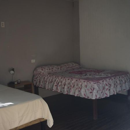 Cabinas Carol Pavones  Exterior foto