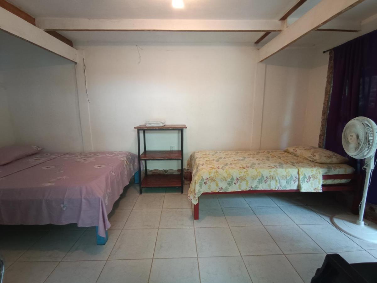 Cabinas Carol Pavones  Exterior foto