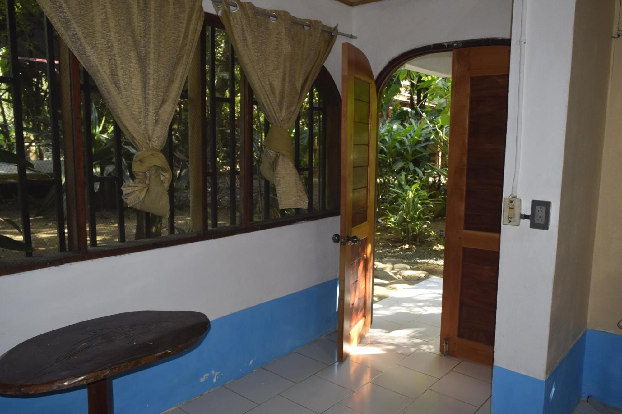 Cabinas Carol Pavones  Exterior foto